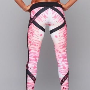 Closet Clear Out Mega Sale 💲⬇️ Pink leggings